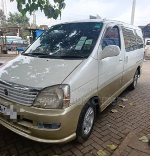 Toyota Regius 1998 White