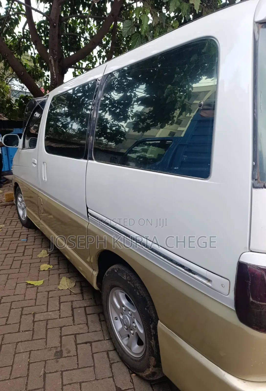Toyota Regius 1998 White