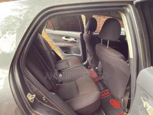 Toyota Auris 2010 Gray