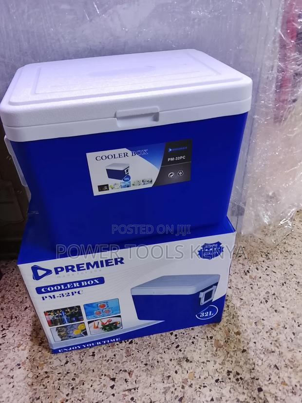 32L Insulated Cooler Box