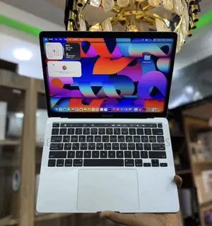 Laptop Apple MacBook Pro 2020 16GB Intel Core i5 SSD 512GB