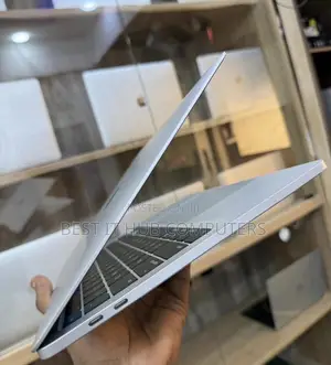 Laptop Apple MacBook Pro 2020 16GB Intel Core i5 SSD 512GB