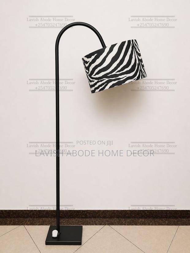 Zebra Animal Print Curved Floor Lamp – Modern Statement Lighting