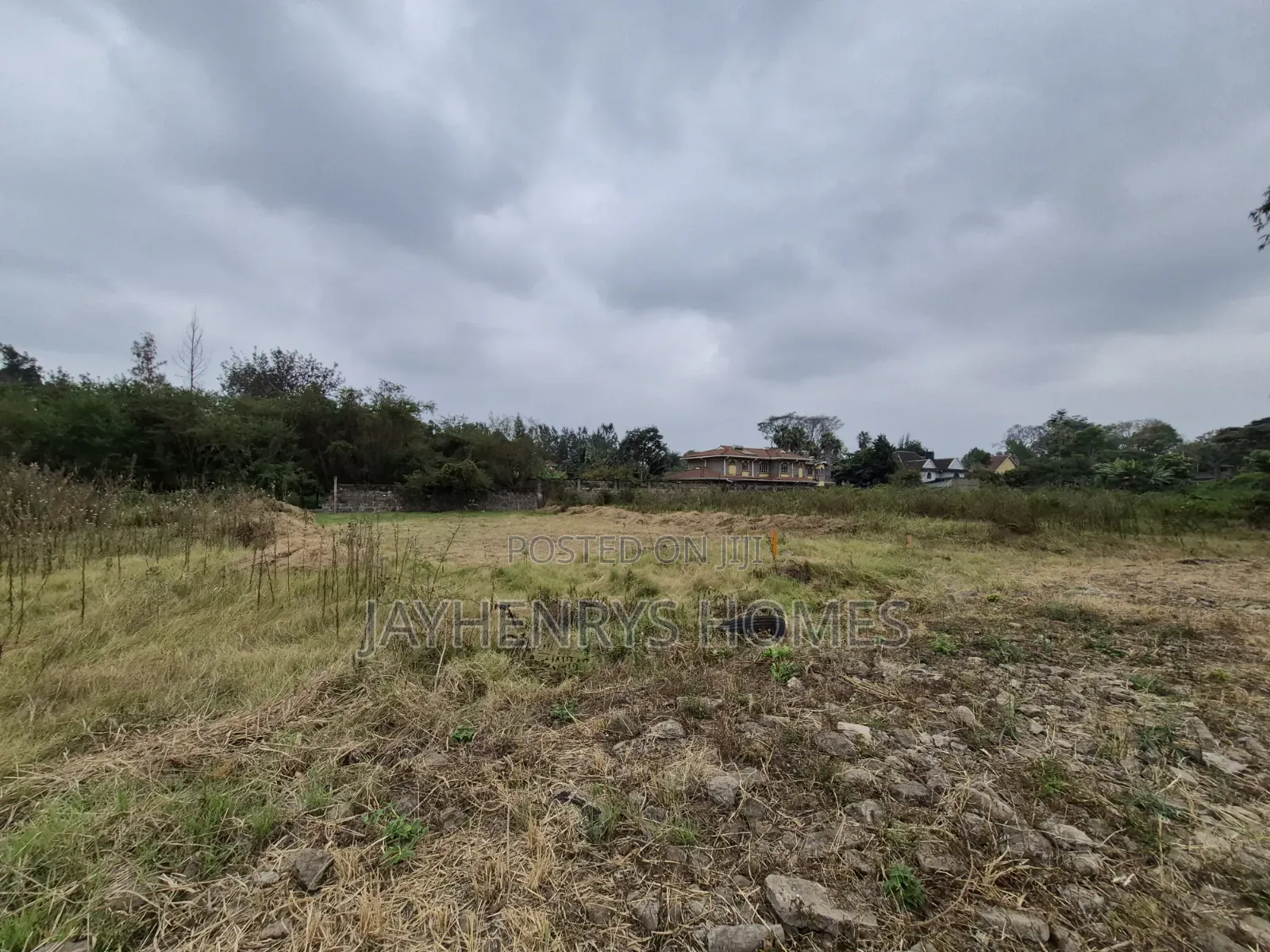 Half Acre Plot for Sale in Garden Estate at `