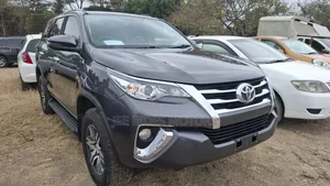 Toyota Fortuner 2019 Gray