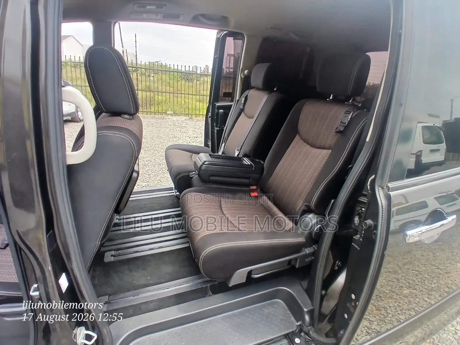 Nissan Serena 2014 Black