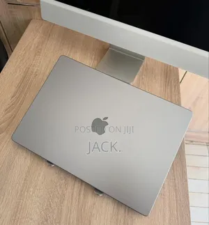 Laptop Apple MacBook Pro 2020 M1 32GB Apple M1 Pro SSD 512GB