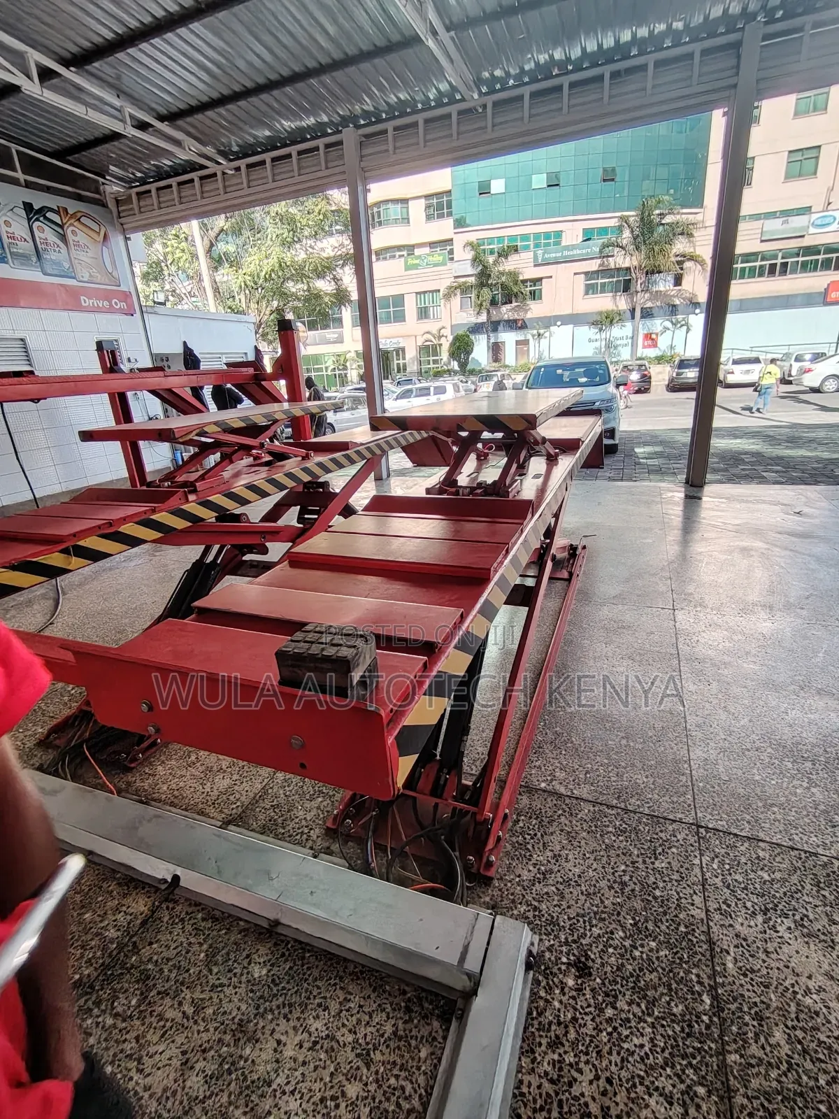 Synchronized Hydraulic System Big Scissor Carlift Machine Sunshine