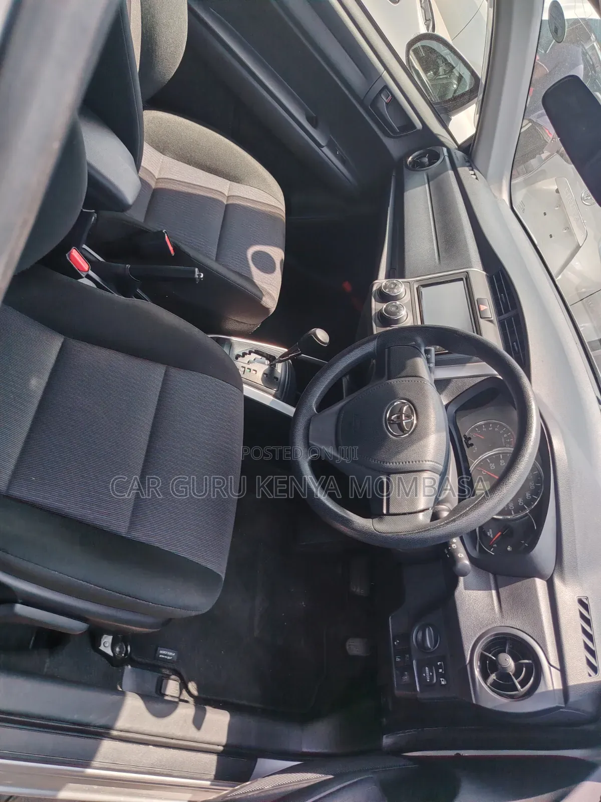 Toyota Corolla Fielder 2019 Silver