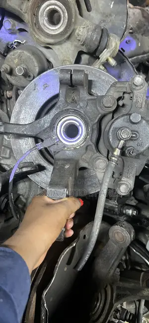 Nissan March Front Hub