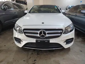 Mercedes-Benz E300 2019 White