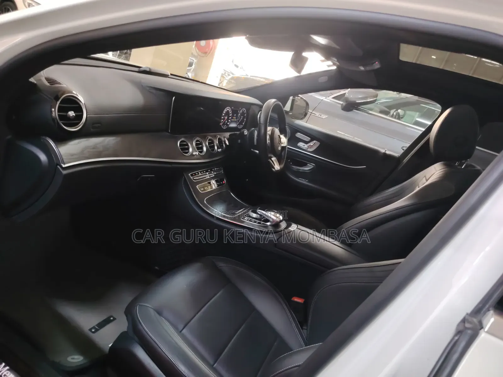 Mercedes-Benz E300 2019 White