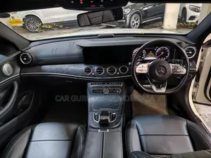 Mercedes-Benz E300 2019 White