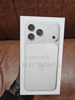 New Apple iPhone 17 Pro Max 256 GB Silver