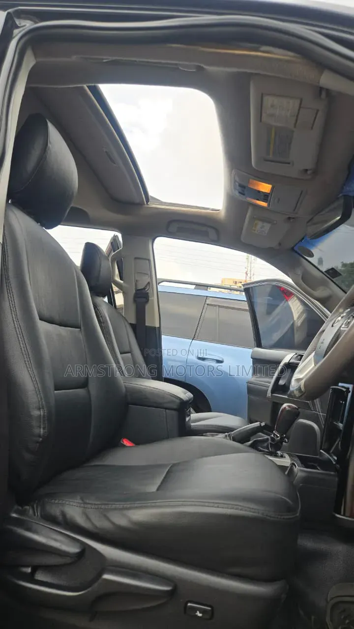 Toyota Land Cruiser 2015 Black