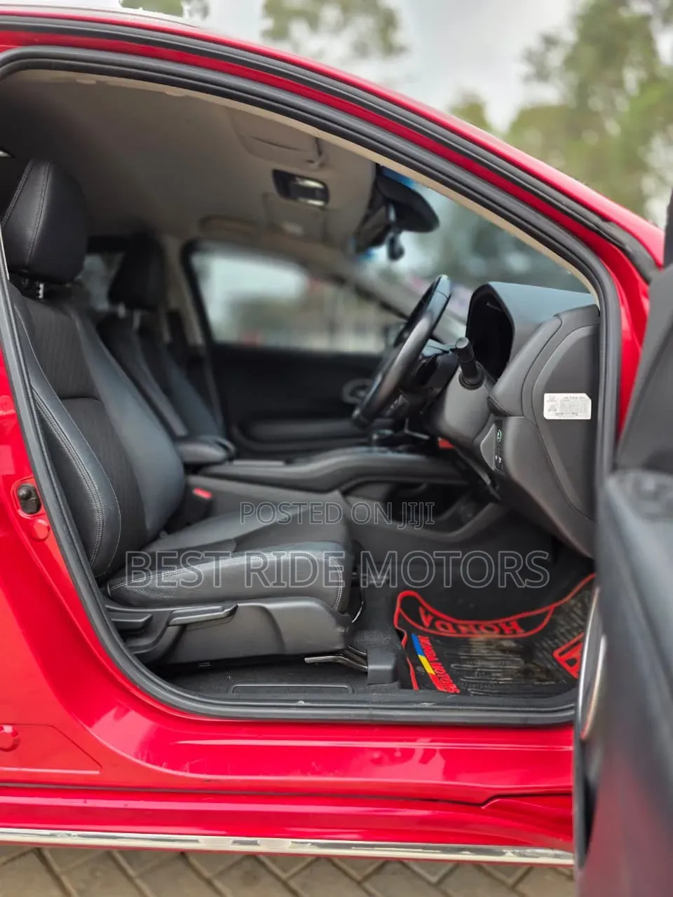 Honda Vezel 1.5 Hybrid 2WD 2018 Red