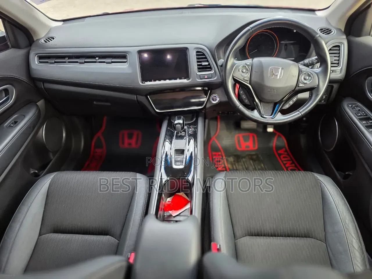 Honda Vezel 1.5 Hybrid 2WD 2018 Red