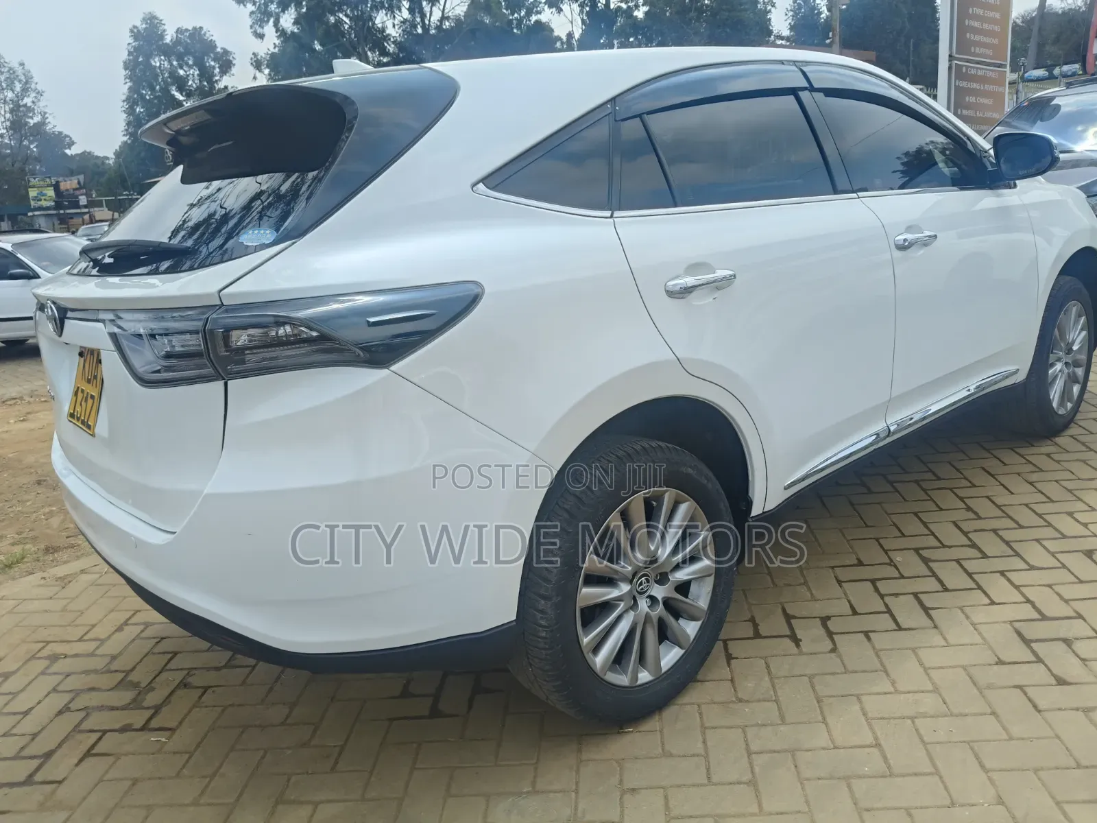 Toyota Harrier 2014 White