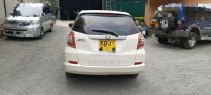 Honda Fit Shuttle 2015 White