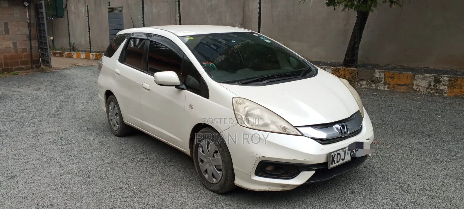 Honda Fit Shuttle 2015 White