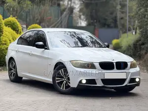 BMW 320i 2011 White