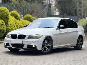 BMW 320i 2011 White