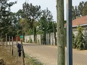 0.5 Acre Thome 5 1st Mugumoini Nairobi Ksh40m
