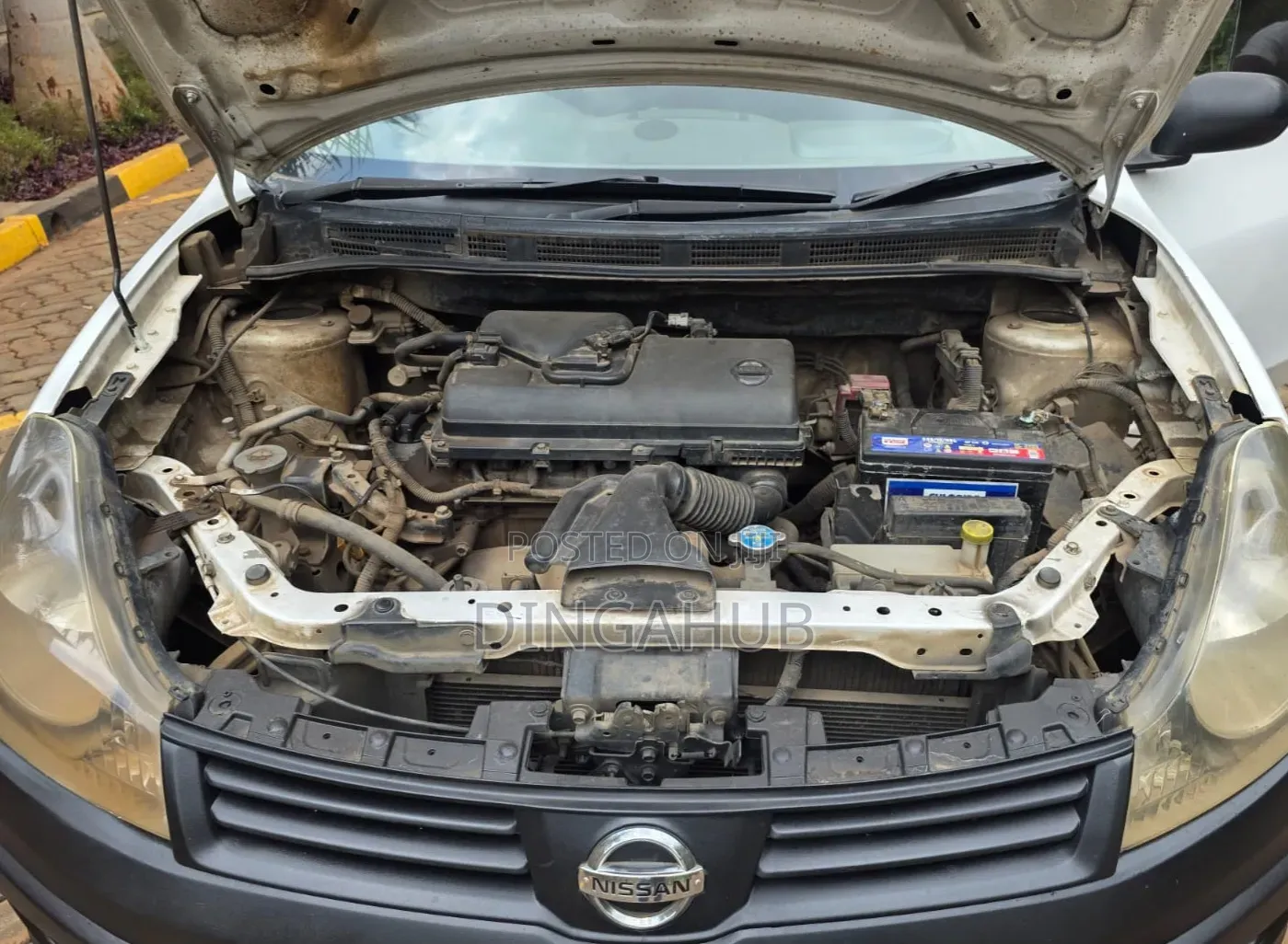 Nissan Advan 2009 White