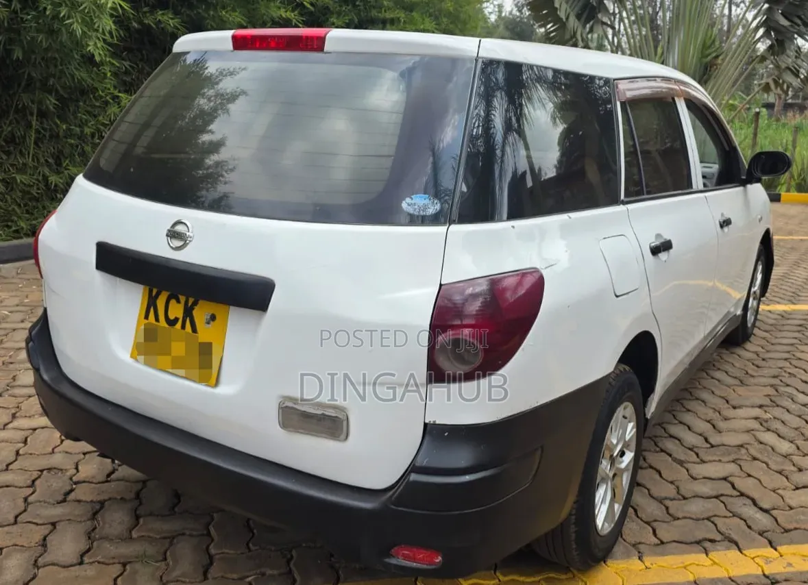 Nissan Advan 2009 White