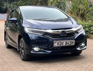 Honda Fit Shuttle 2018 Blue