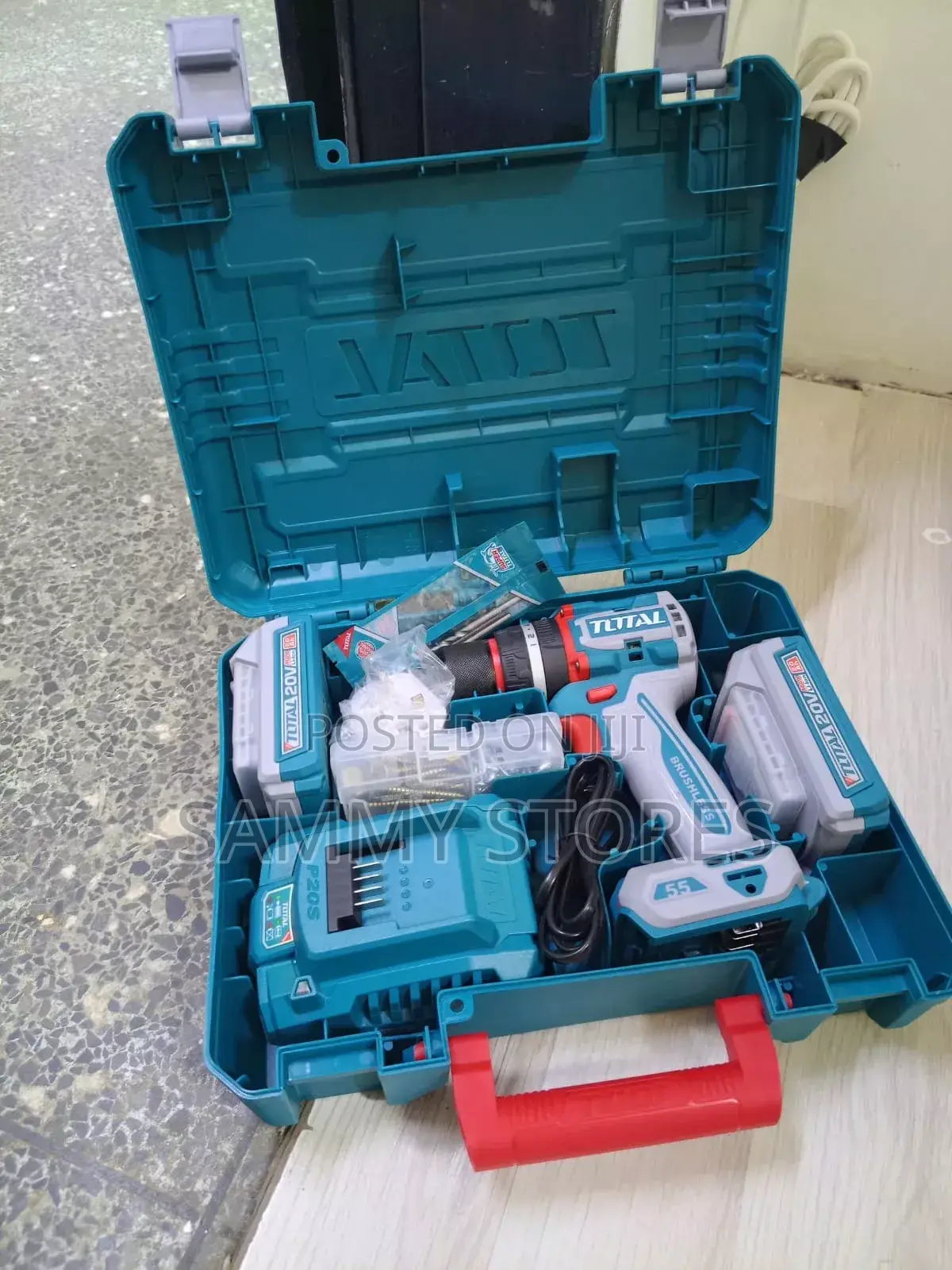 TOTAL Cordless Drill 20V – Complete Tool Kit With 2 Batteries Case