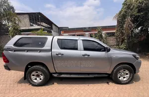 Toyota Hilux 2021 Gray