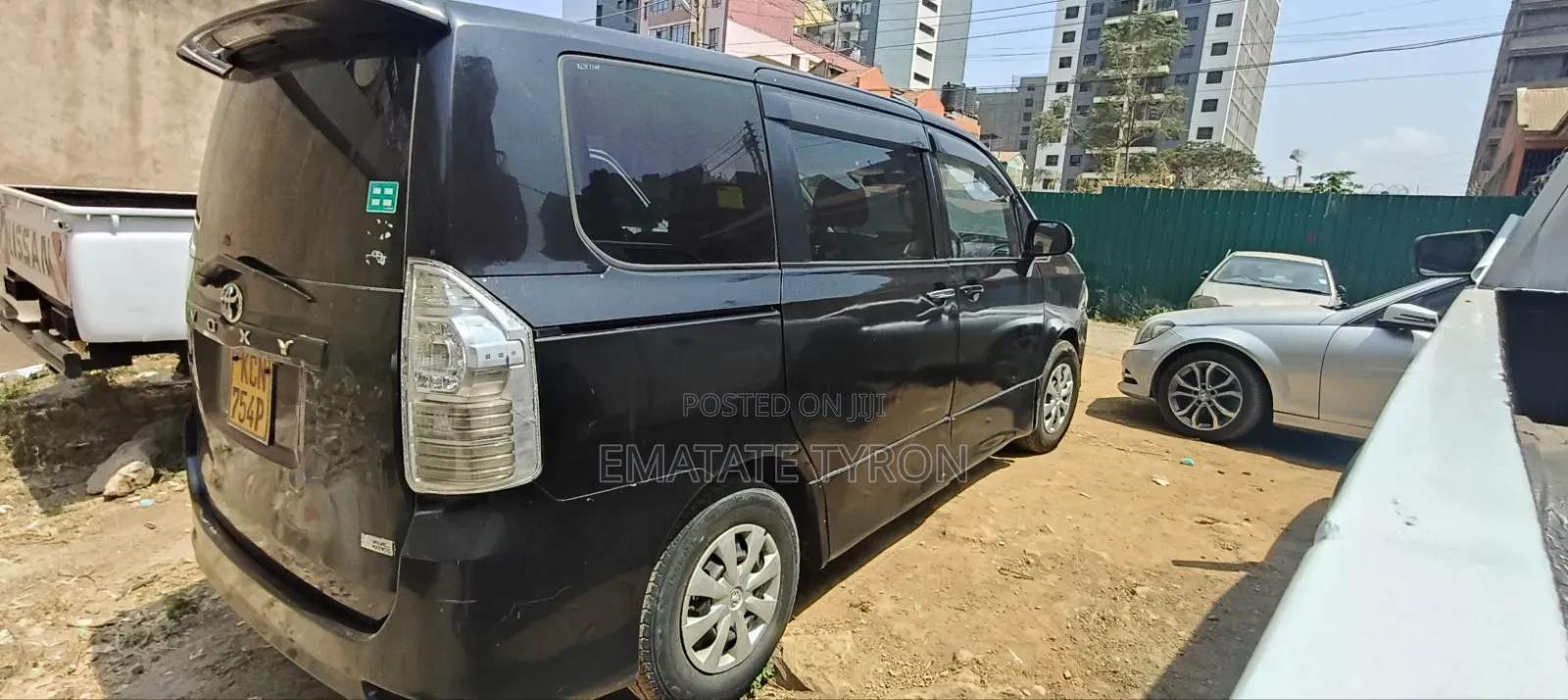 Toyota Voxy 2010 Gray