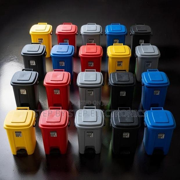 Supplier Prices 30L Litres Hard Plastic Waste Garbage Dust Pedal Bin