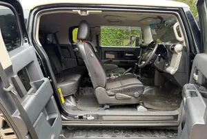 Toyota FJ Cruiser 2012 Matt Black
