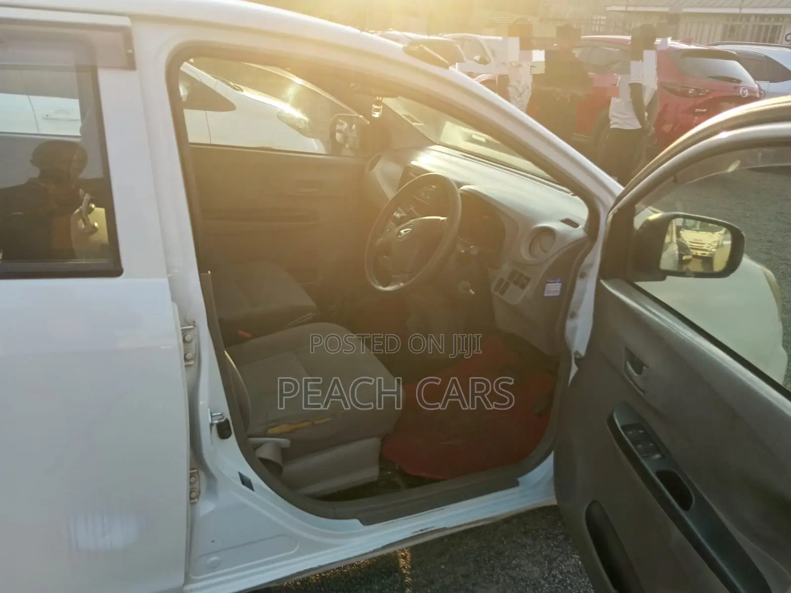 Daihatsu Mira 2014 White