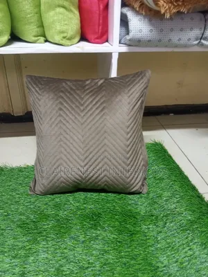 Add Style, Softness and Comfort With Beautiful Throw Pillows