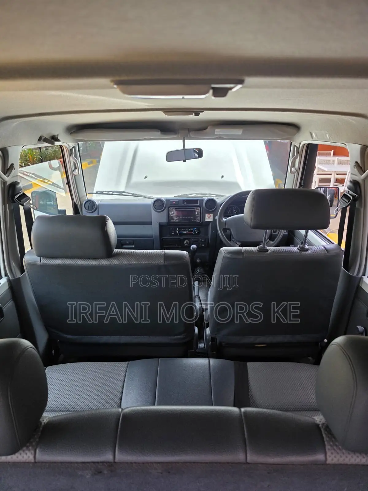 Toyota Land Cruiser 4.0 V6 GXR 2016 White