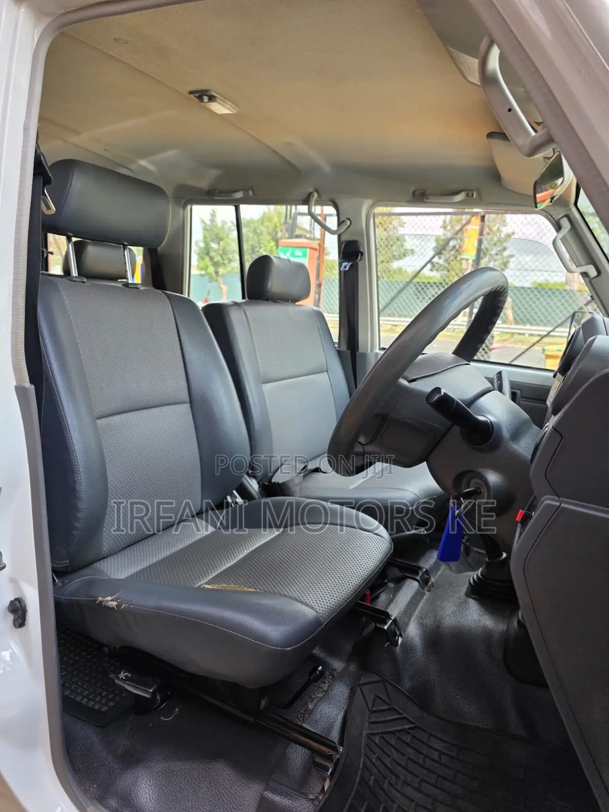 Toyota Land Cruiser 4.0 V6 GXR 2016 White