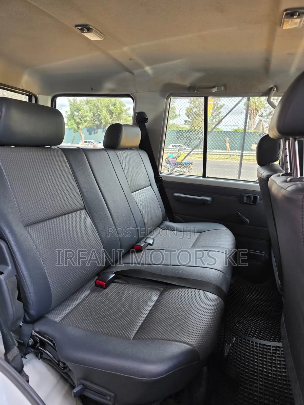 Toyota Land Cruiser 4.0 V6 GXR 2016 White