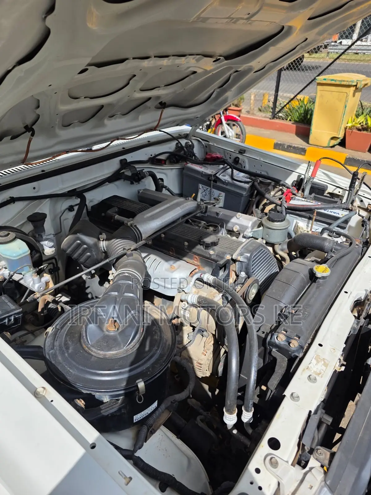 Toyota Land Cruiser 4.0 V6 GXR 2016 White