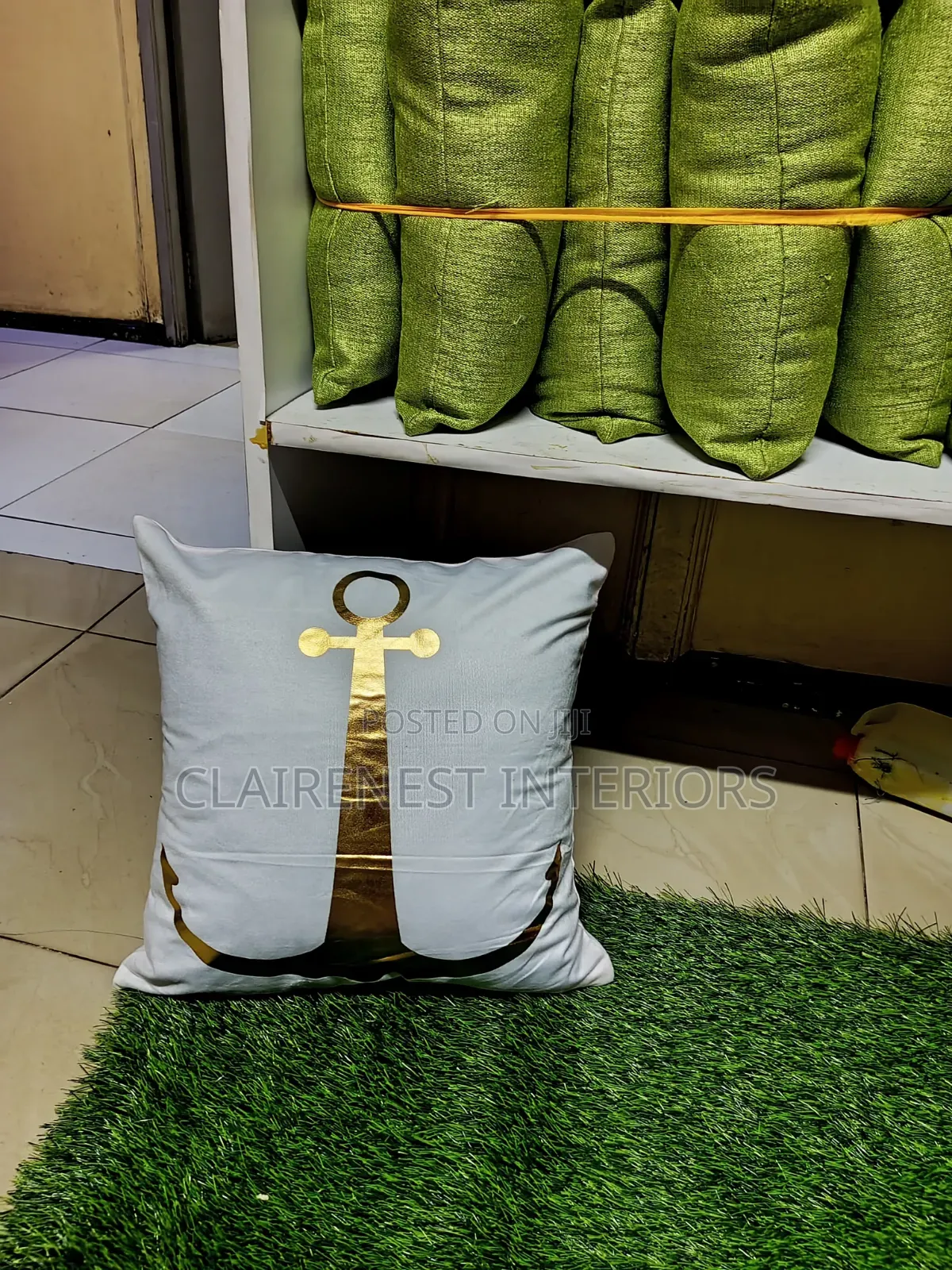 Give Your Home the Cozy Treatment With Good Throw Pillows