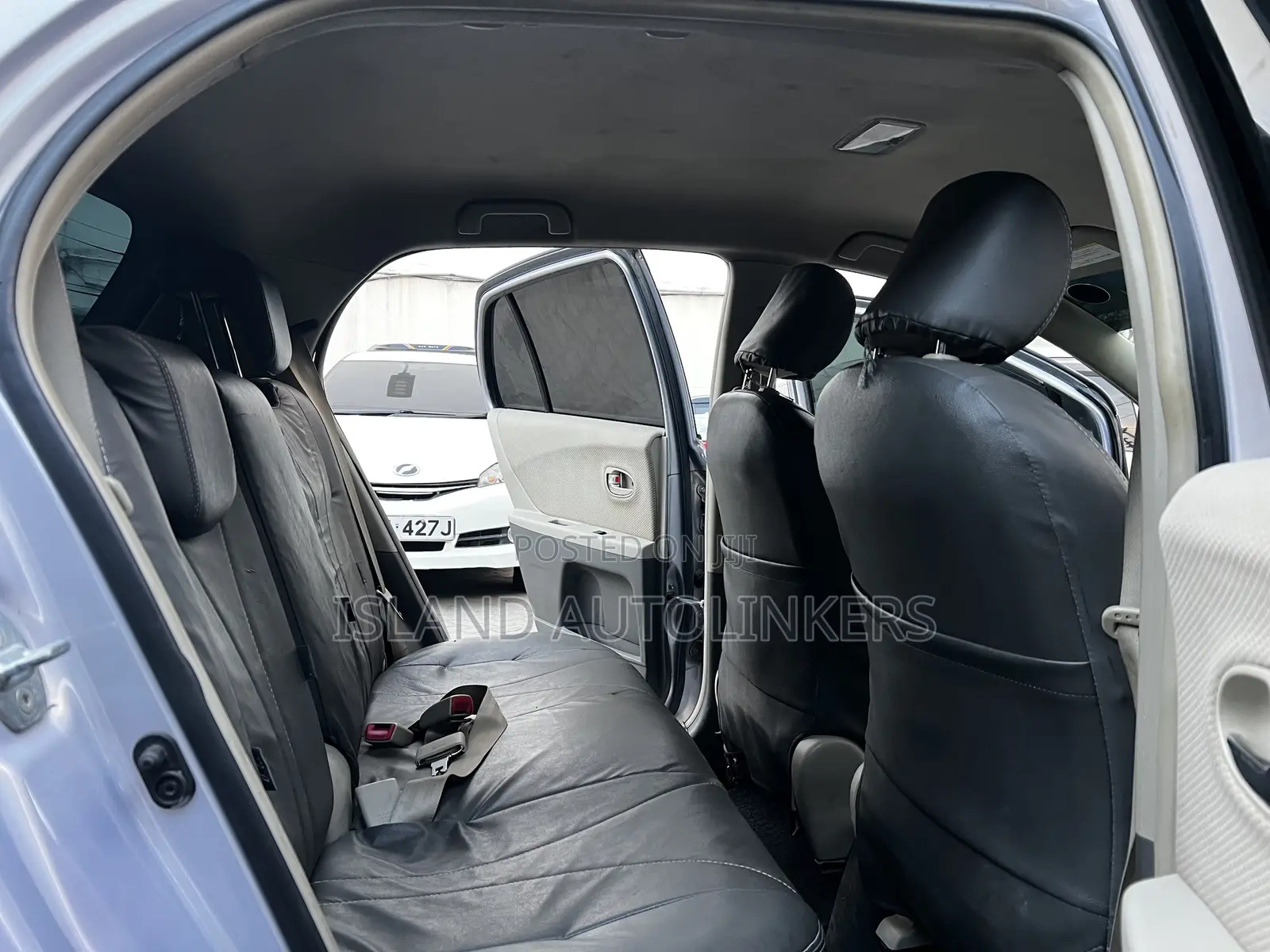 Toyota Vitz 1.3 FWD 5dr 2011 Purple