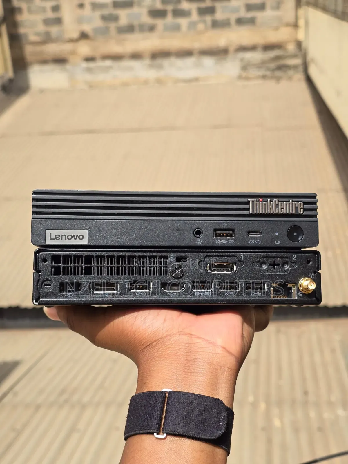 Lenovo ThinkCentre M810z AIO 2GB Intel Core i5 SSD 256GB