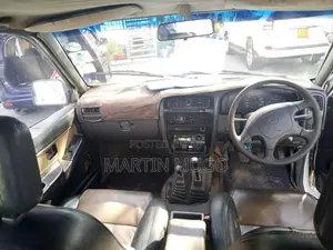 Nissan Navara 1997 White