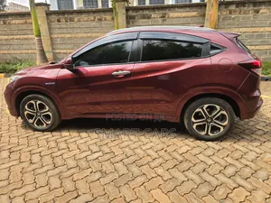 Honda Vezel 2015 Maroon