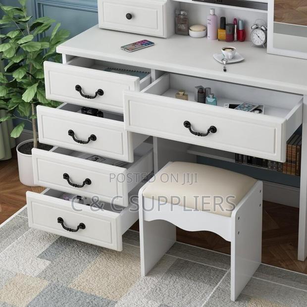 Bedroom Beauty Vanity Table - thumbnail 4