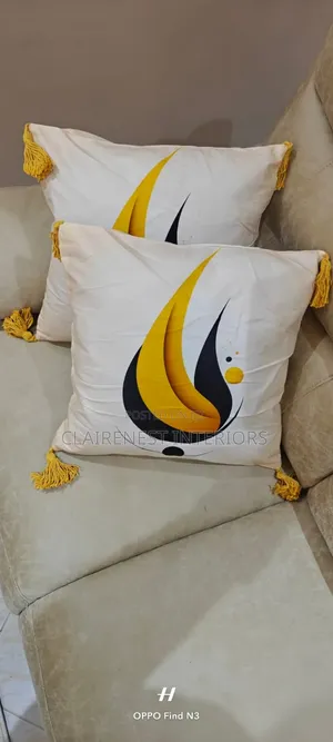 Beautiful Cushion Throw Pillows That Complete Your Look