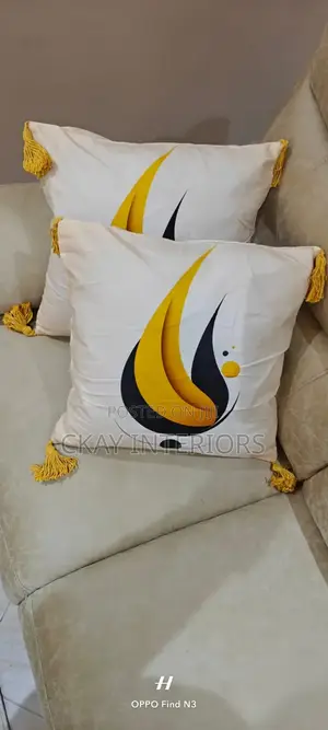 Beautiful Cushion Throw Pillows That Complete Your Look