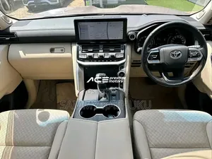 Toyota Land Cruiser 2019 Gold